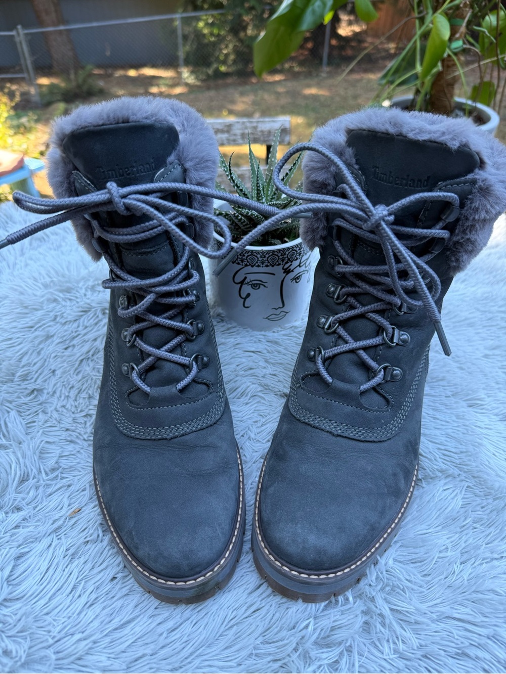 Timberland Women’s Gray Lace-Up Fur Collar Boots